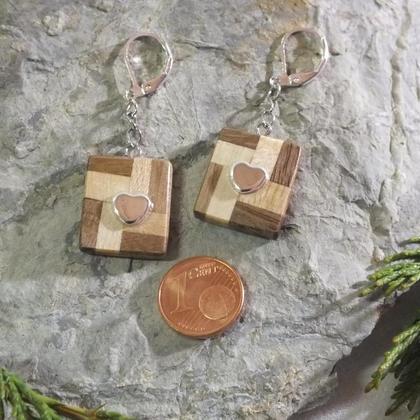 Ohrringe aus Ahorn und Nussbaum mit silbernem Herz - Image 3