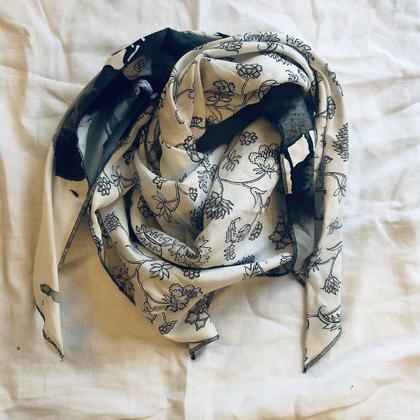 Dreieckstuch Schwarz/Weiß