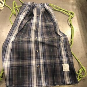 Upcycling Rucksack – Dunkelblau/Grau kariert