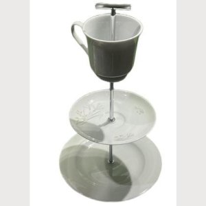 Etagere „weiß mit schlichten Wiesenblumen“