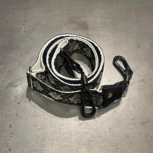 Taschengurt – Lilie Silber