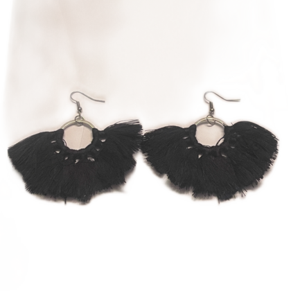 Ohrringe - Ring mit Quasten - Schwarz