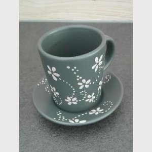 Espressotasse Blümchen, dunkelgrau/beige