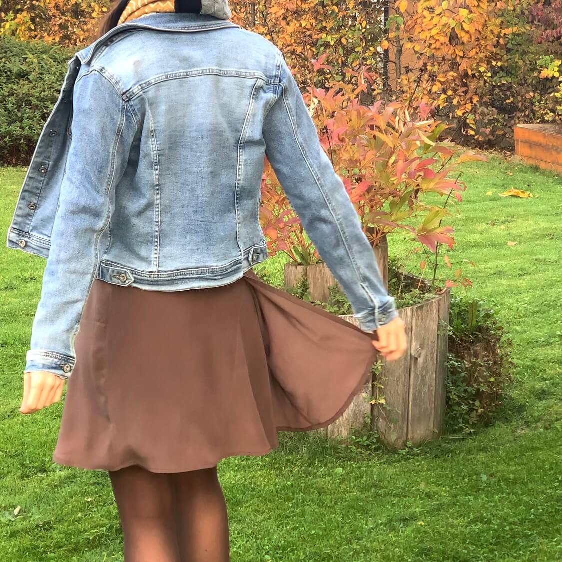 Kurzer Wickelrock in braun - Image 3