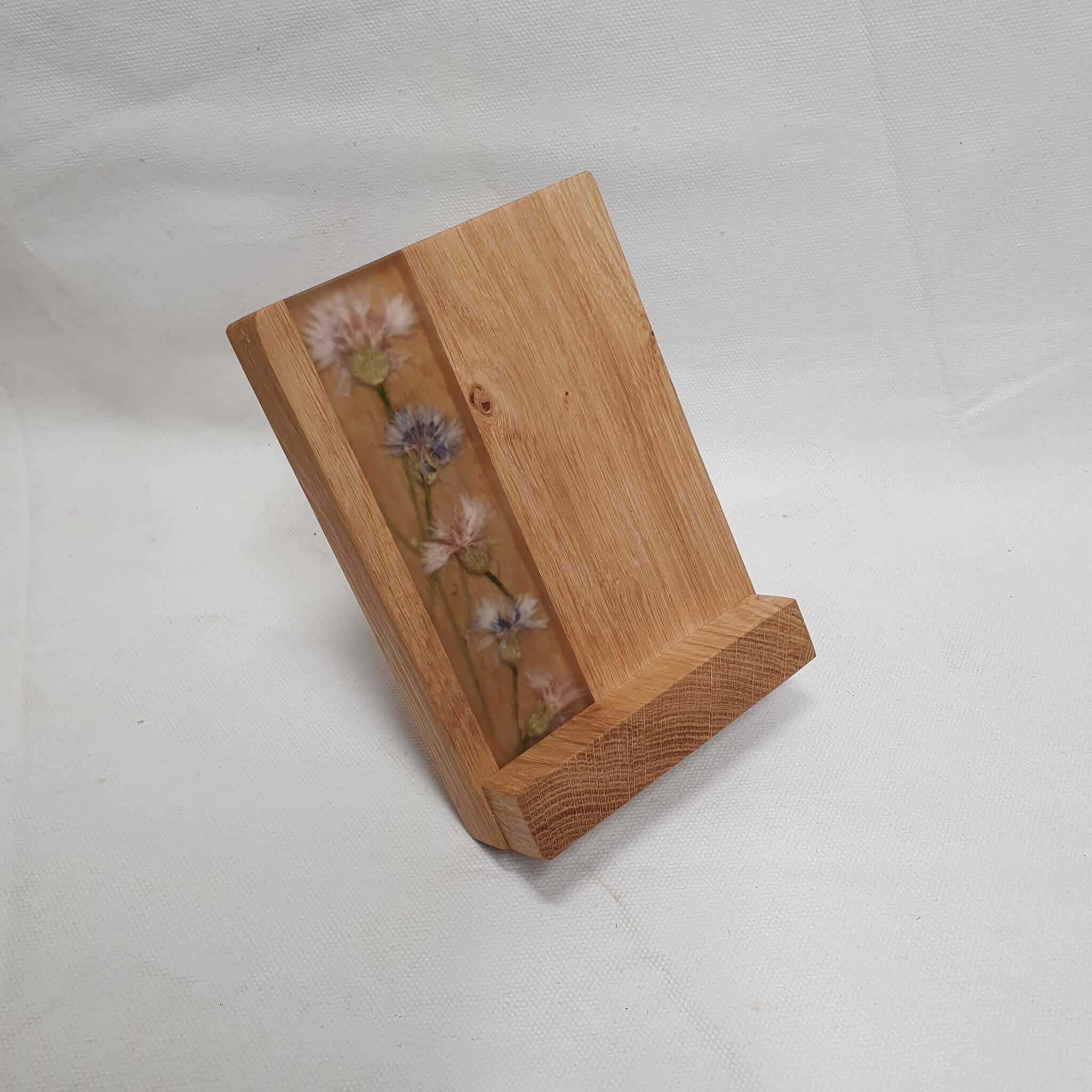 Handy-Halter mit floralen Akzenten - Image 4