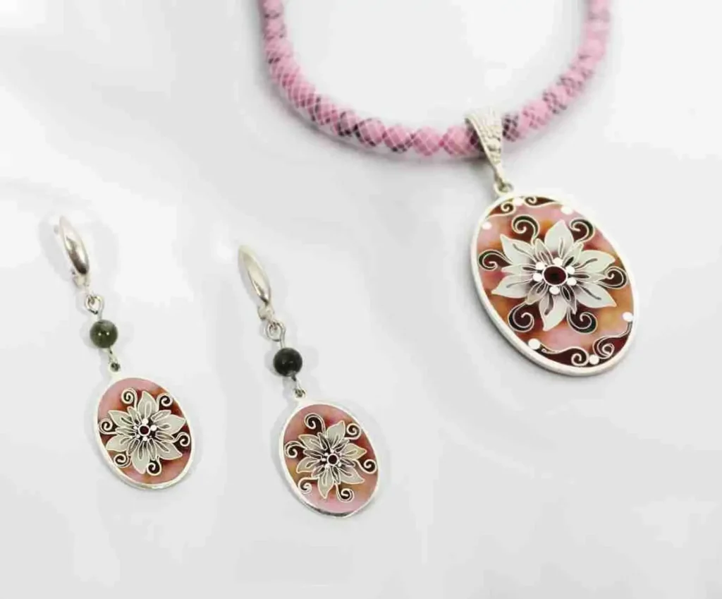 Edelweiss, Anhänger & Ohrringe, Cloisonne Emaille,Handgemachte Schmuck, Unikat