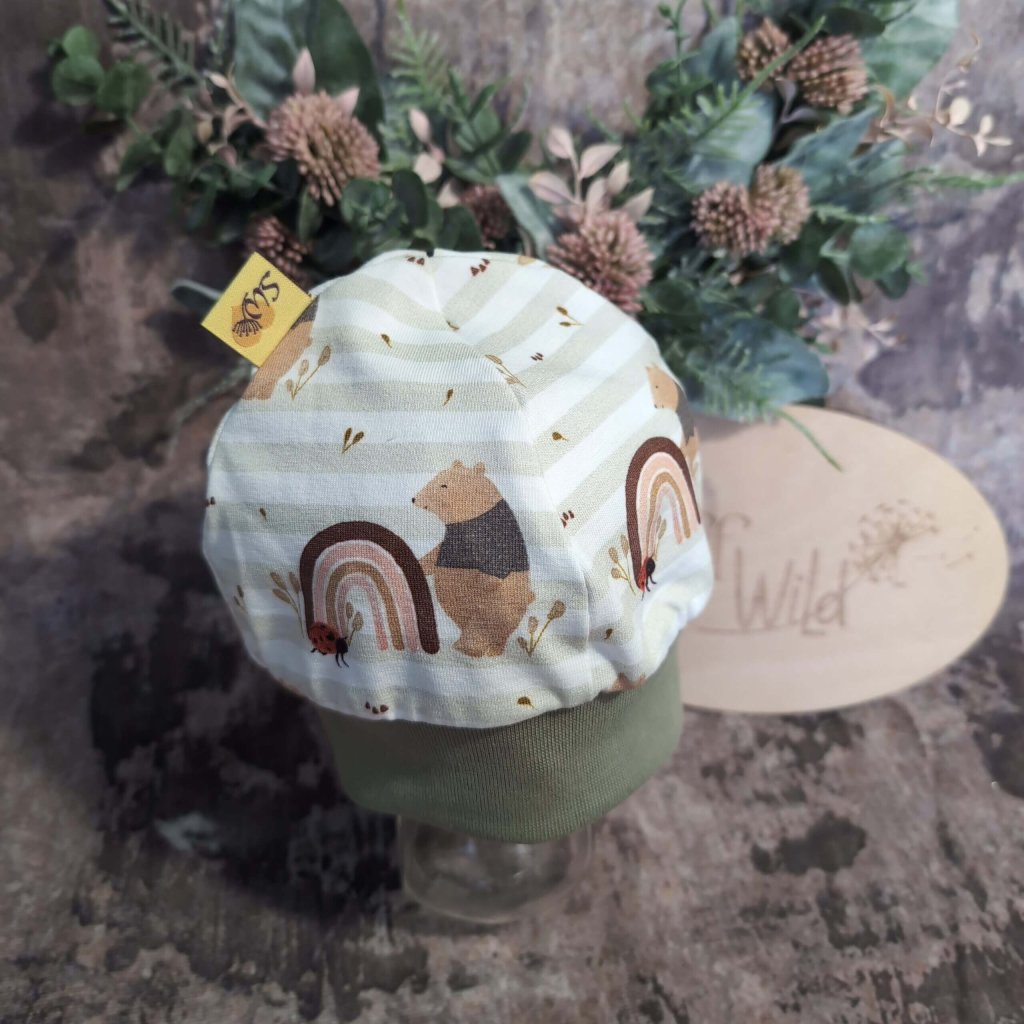 Bündchenhaube Regenbogenbär, Gr. S 39-45cm