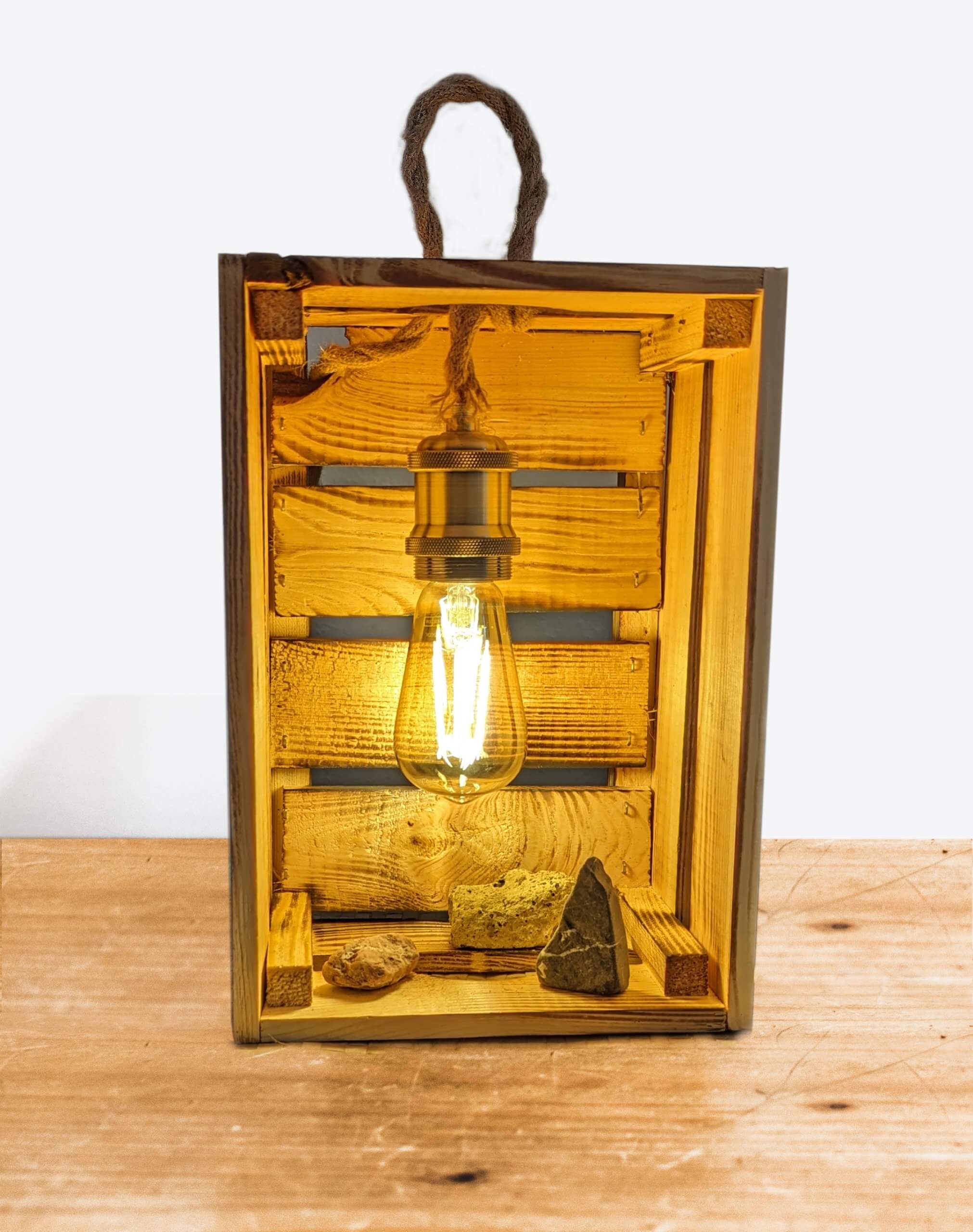 Tischlampe / Holzkiste mit Retro-Lampe Edisson Warmlicht Grösse: 30 cm x 20 cm x 15cm - Image 6