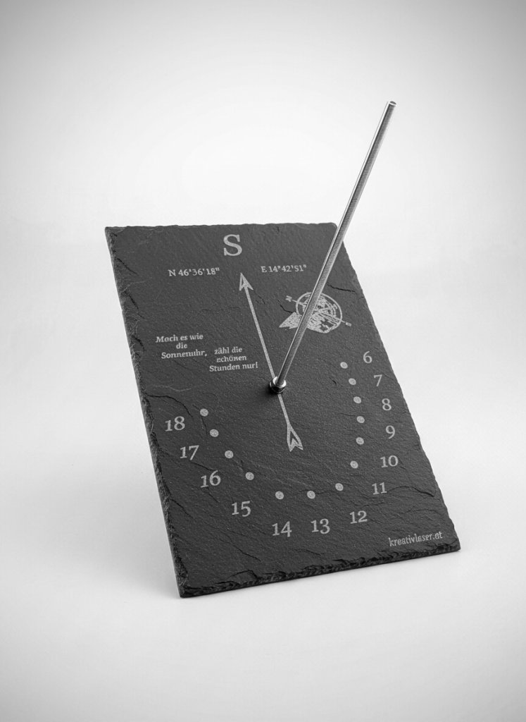 Sonnenuhr - Schieferplatte personalisiert mit "Texten, Motiv und Geodaten".   Grösse: 30cm x 20cm