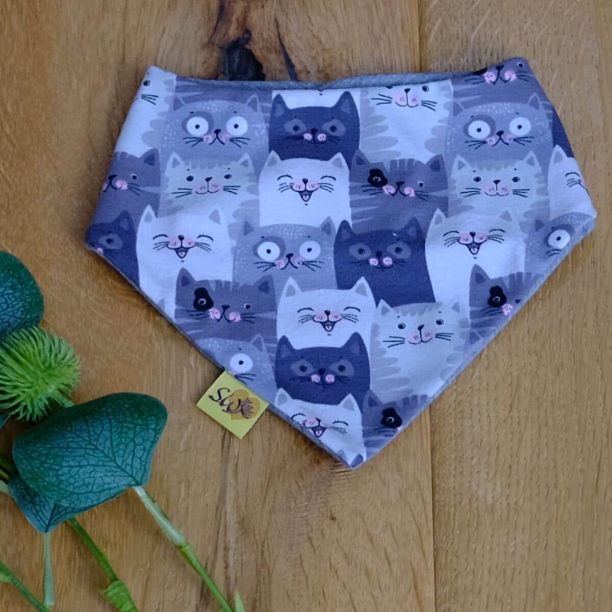 Baby-Wende-Halstuch „Cool Cats“ - Image 3