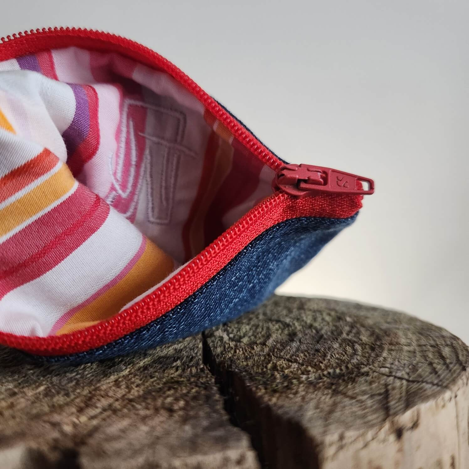 zweiBAG HERZ gestickt in rot - Image 2