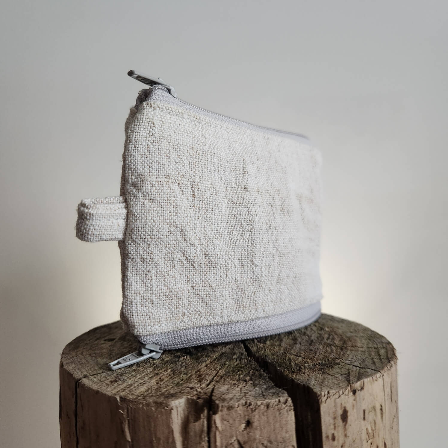 zweiBAG GELBES LEDERHERZ auf uraltem Leinen - Image 5