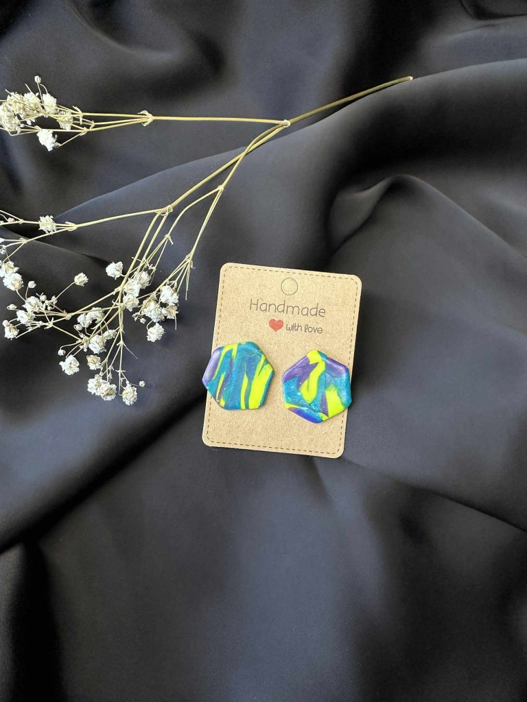 Lilia Ohrstecker Grün Mehrfarbig