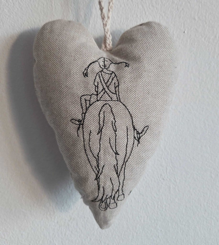 Stoffherz mit Pferdemädchen