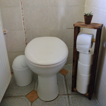 Klorollen Halter rustikal aus Holz