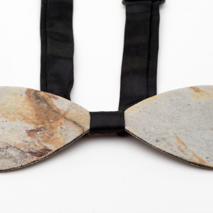 Anzugsfliege "Falling Leaves"