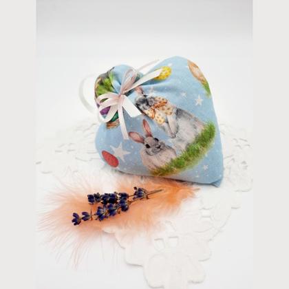 Lavendelherz im Osterdesign