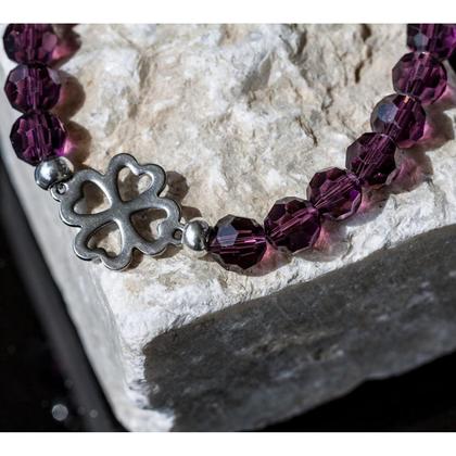 Armband aus Glasschliffperlen violett mit Kleeblatt - Image 2