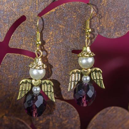 Ohrhänger Engel goldfarben mit violetter Glasschliffperle