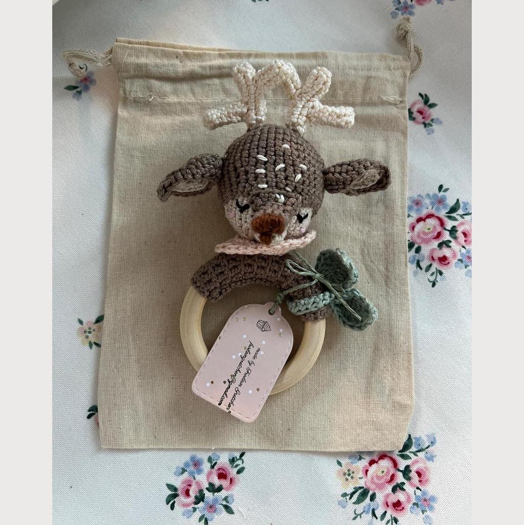 Babyrassel mit Beißring Reh "Matilda