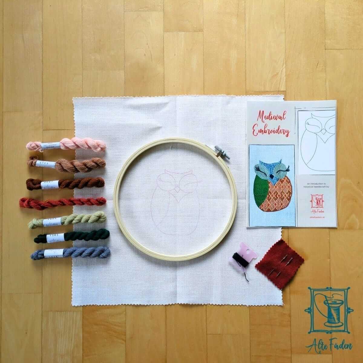 DIY-Kit "Lerne mittelalterliche Stickerei / DIY set "learn medieval embroidery"
