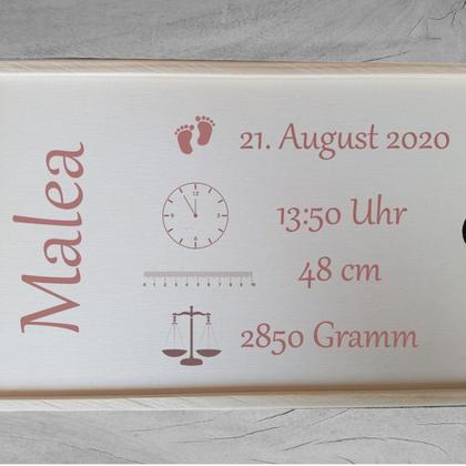 handmade Holzbox personalisiert mit Lasergravur