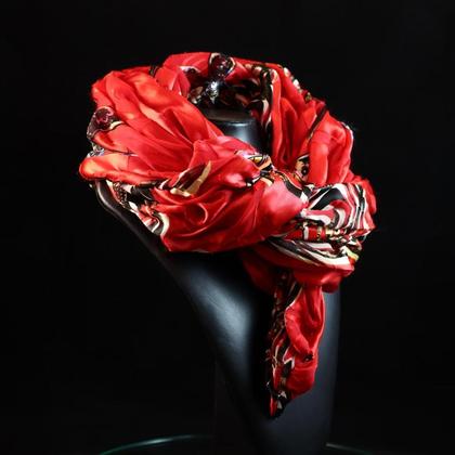 Gesmokter Schal ROT (gemustert) - Image 3