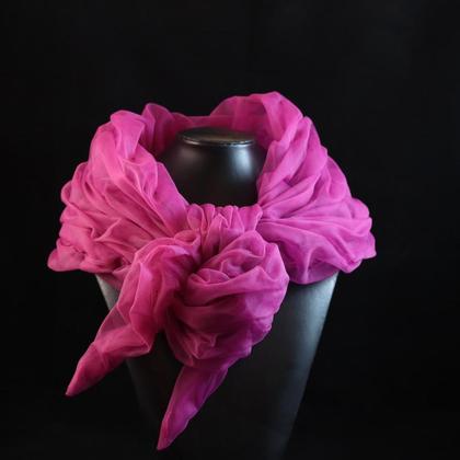 Gesmokter Tüllschal "PINK"