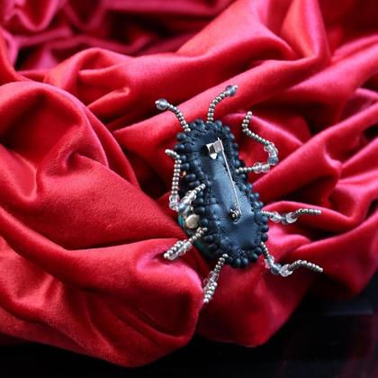 Schmuckkäfer/Brosche "Principessa" - Image 4