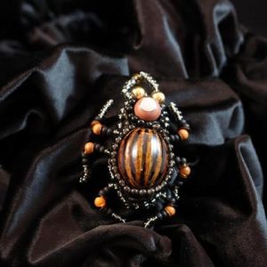 Schmuckkäfer/Brosche "Nußknacker"