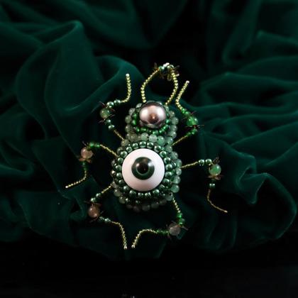 Schmuckkäfer/Brosche "EyeBall"