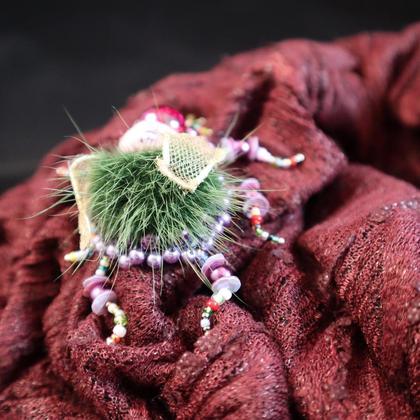 Schmuckkäfer/Brosche "Gras Hüpfer" - Image 2