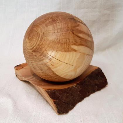 Dekokugel aus Holz mit Untersetzer - Image 3