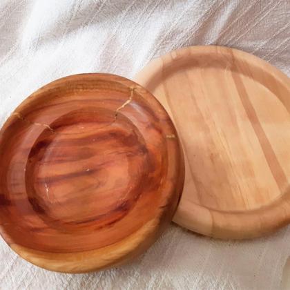 Kerzenständer aus Holz mit Kerze - Image 3