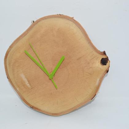Holzuhr Wanduhr Uhr 25x24 cm Birke Baumscheibe handmade