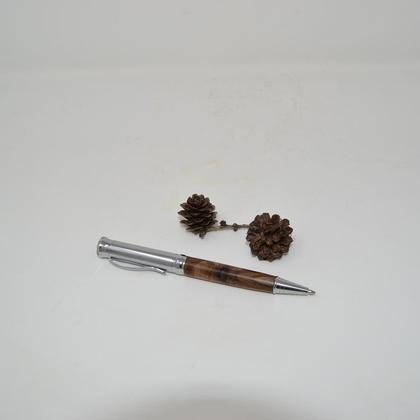 Holz Kugelschreiber Drehkugelschreiber Walnuss Unikat handmade Geschenk