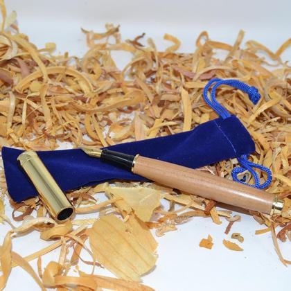 Holz Füller Füllfeder Pen Holz gedrechselt Kirsche Magnetkappe