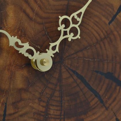 Holz Wanduhr Essigbaum 26x22 Baumscheibenuhr Holzuhr Geschenk handmade - Image 3