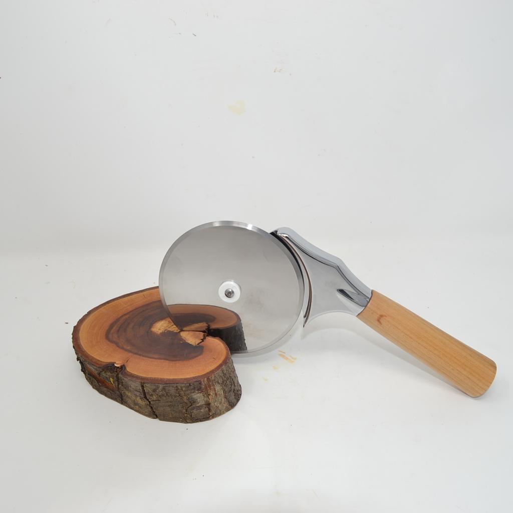 Holz Pizzaschneider massiv aus Wildkirsche Handarbeit Unikat