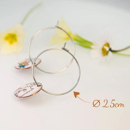 Creolen Ohrringe "Bloom" mit Katzen aus Emaille, Katzen Ohrringe, Ohrringe rund - Image 4