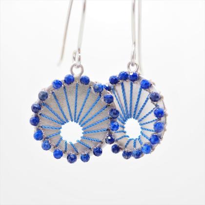 Verwickelt Ohrringe klein blau