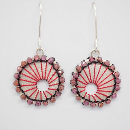 Verwickelt Ohrringe klein rot