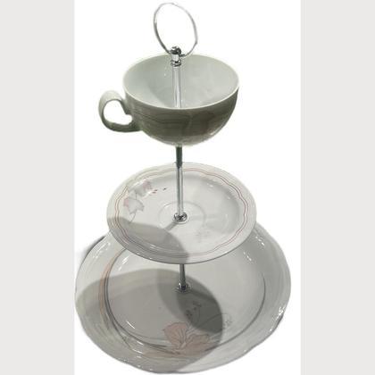 Etagere "Weiß und Rosa belaubt“