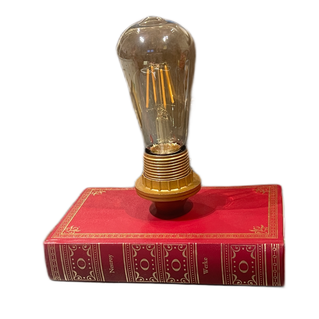Bücherlampe- Nestroy