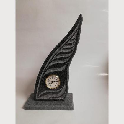 Standuhr aus Waldviertler Granit