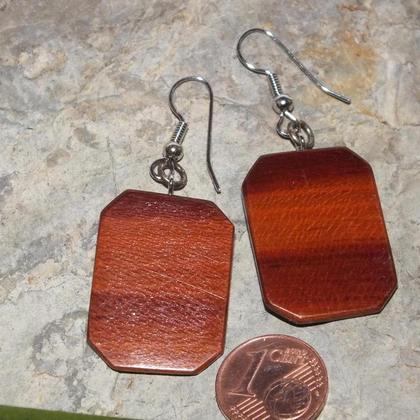 Ohrringe aus Zwetschke