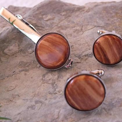 Krawattennadel, Krawattenklammer aus Birnenholz