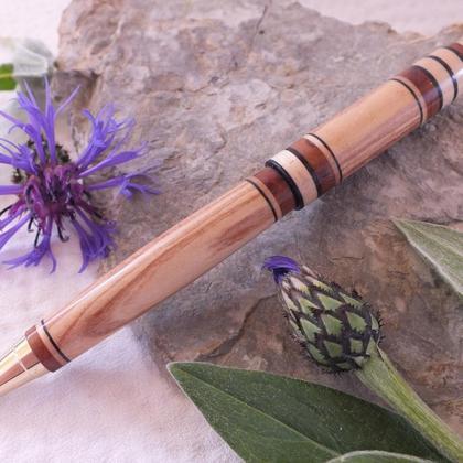 Kugelschreiber aus 4 Holzarten