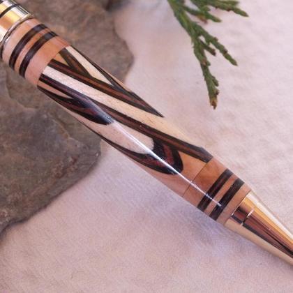 Kugelschreiber aus Esche mit Bogenmuster aus Wenge und Bubinga - Image 4