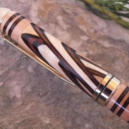 Kugelschreiber aus Esche mit Bogenmuster aus Wenge und Bubinga - Image 3